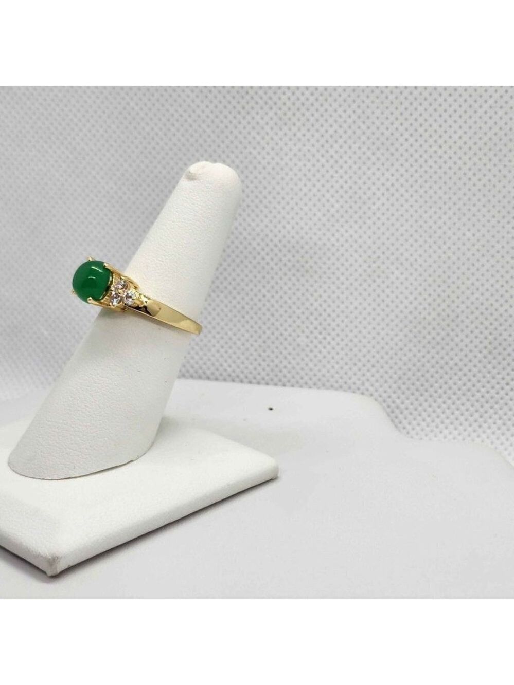 Brand NEW Round JADE Ring - Picture 3 of 4